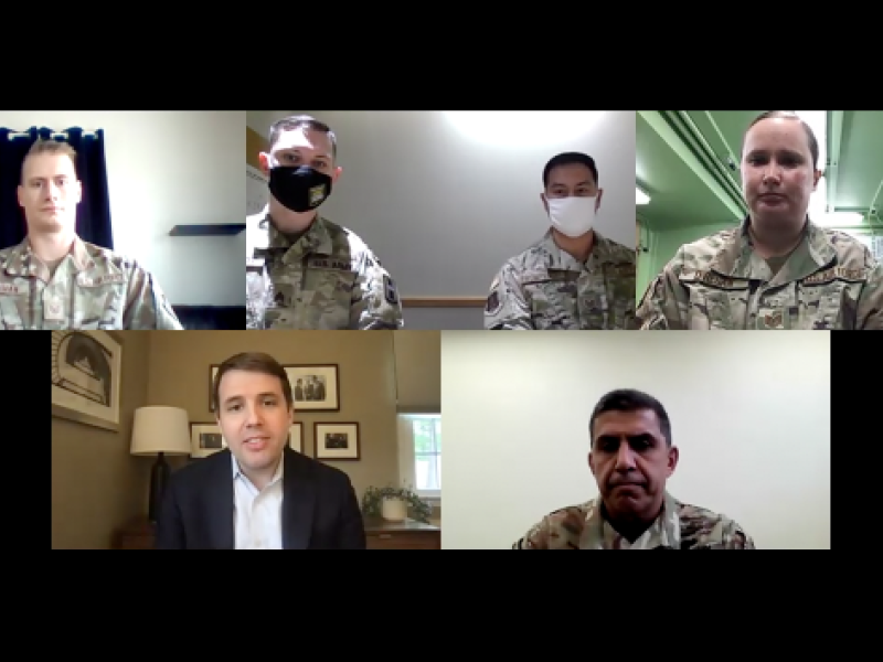 Pappas speaking with NH Guardsman 