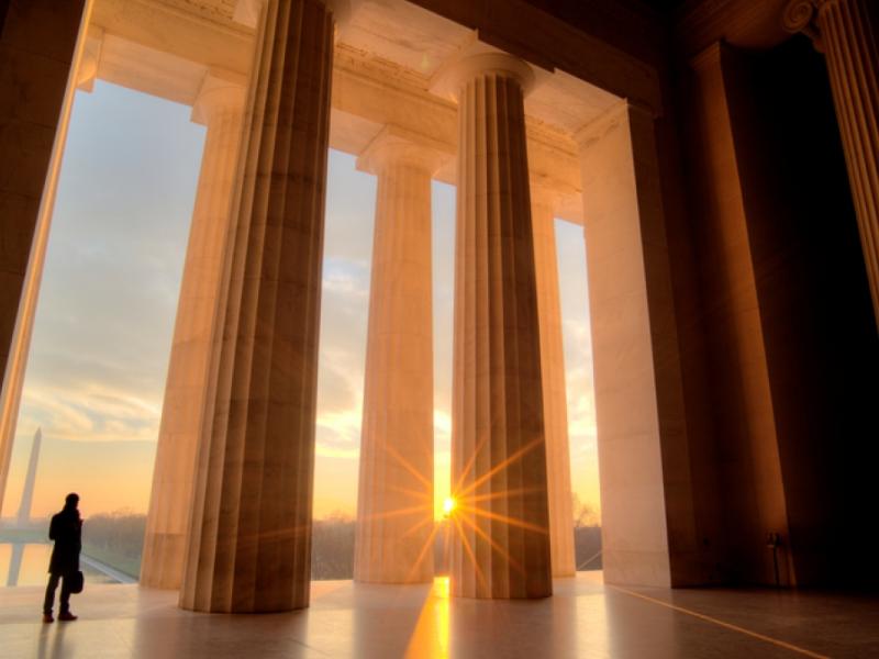 Lincoln Memorial sunrise view